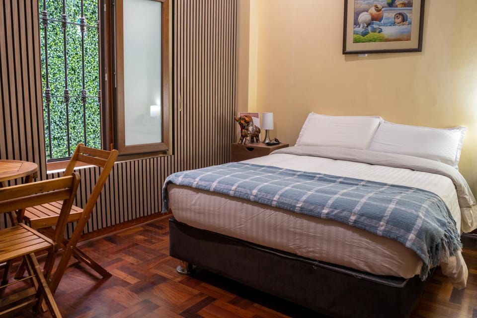 Bed, TV and multimedia, Photo of the whole room, Bedroom, furniture, internet, soundproof, wardrobe