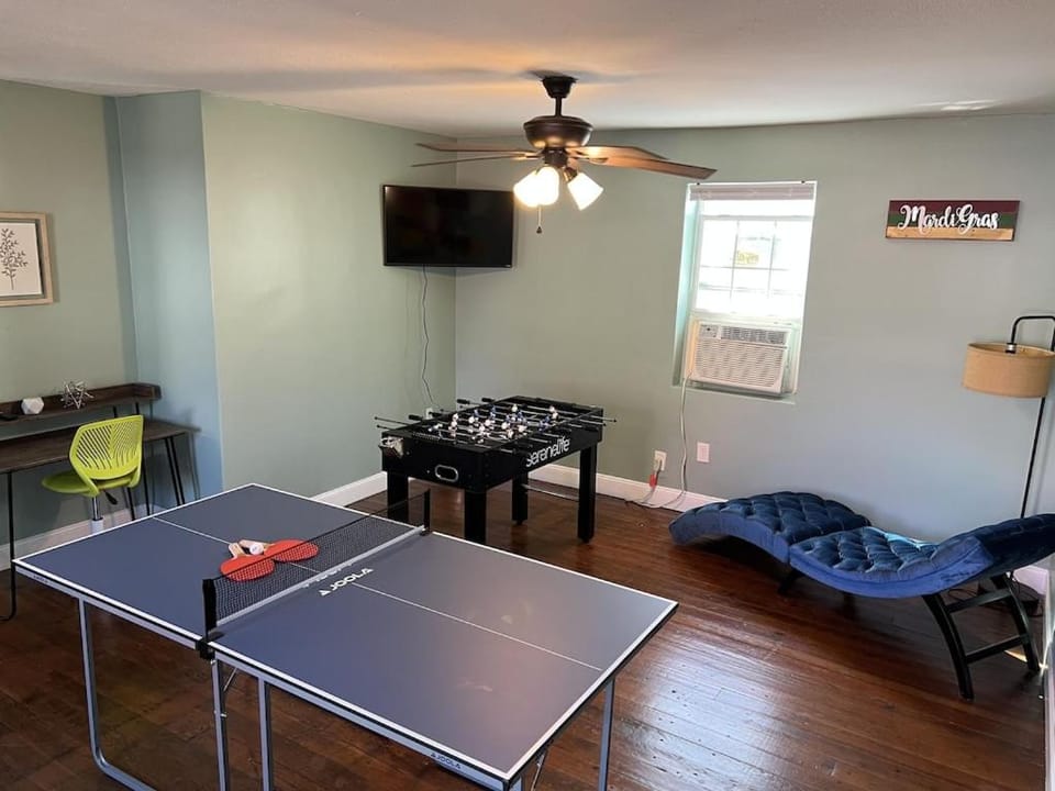 Chillpad Blocks from FrenchQuarters Apartment in New Orleans