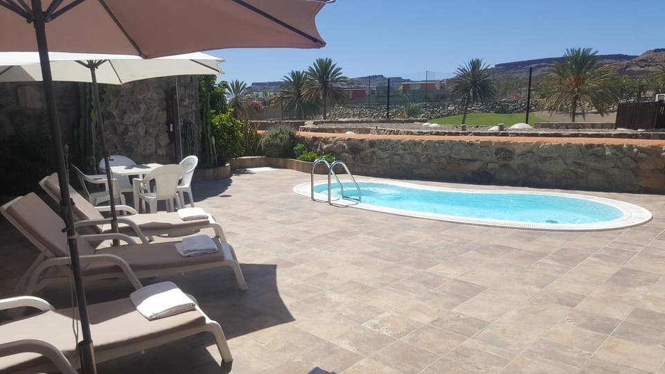 Mountain view, Pool view
