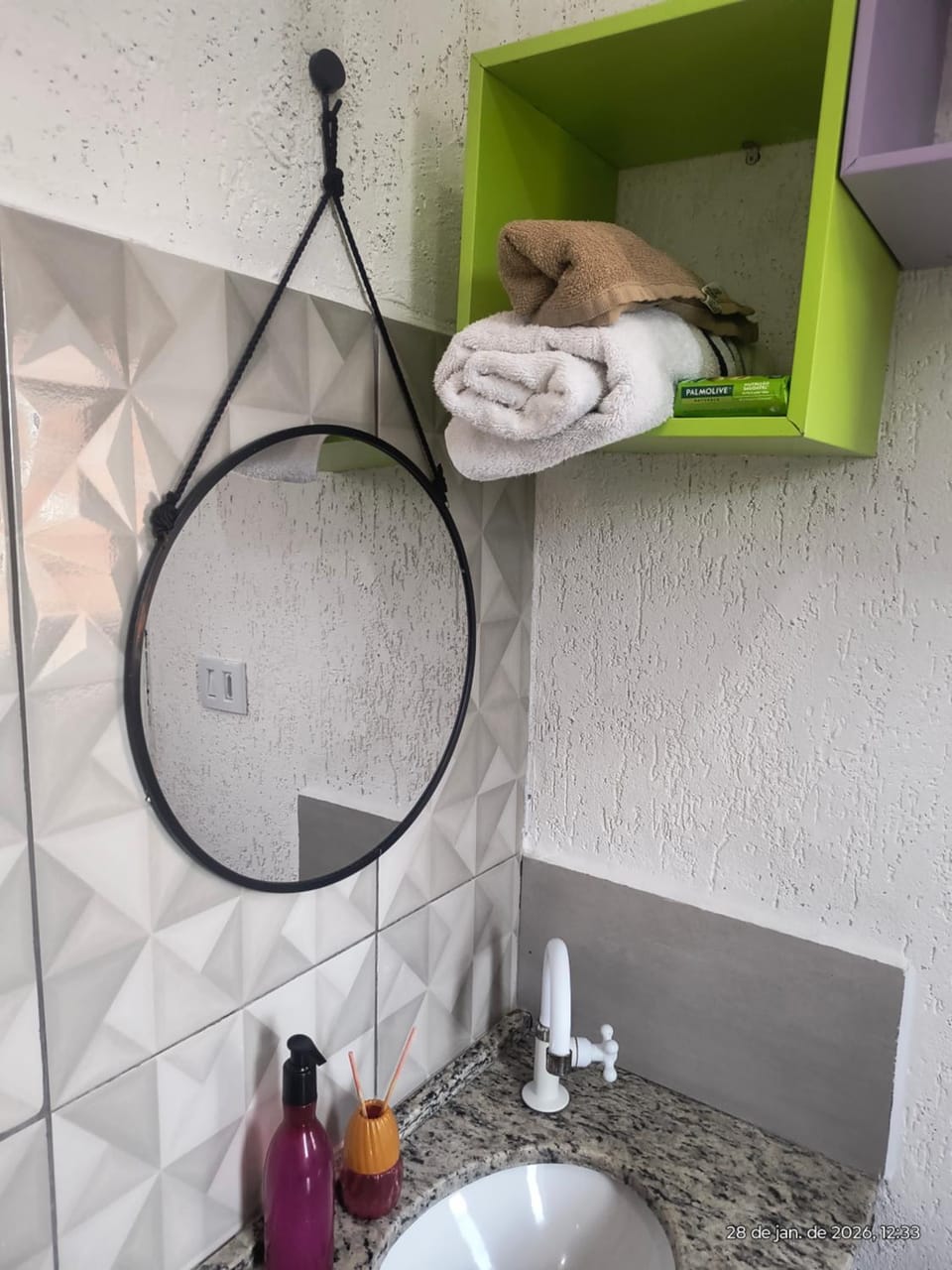 Bathroom, towels