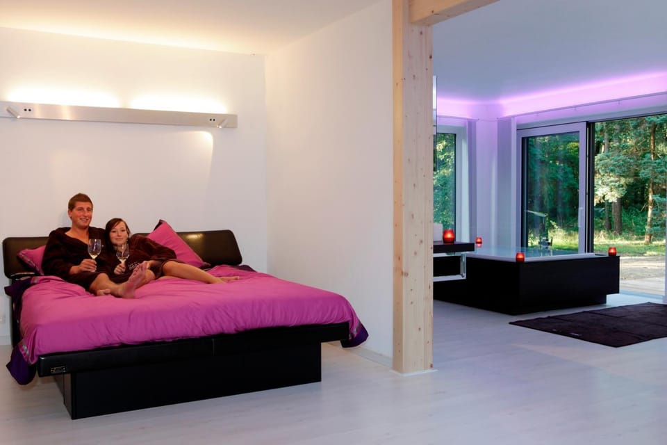 Bed, Bathroom