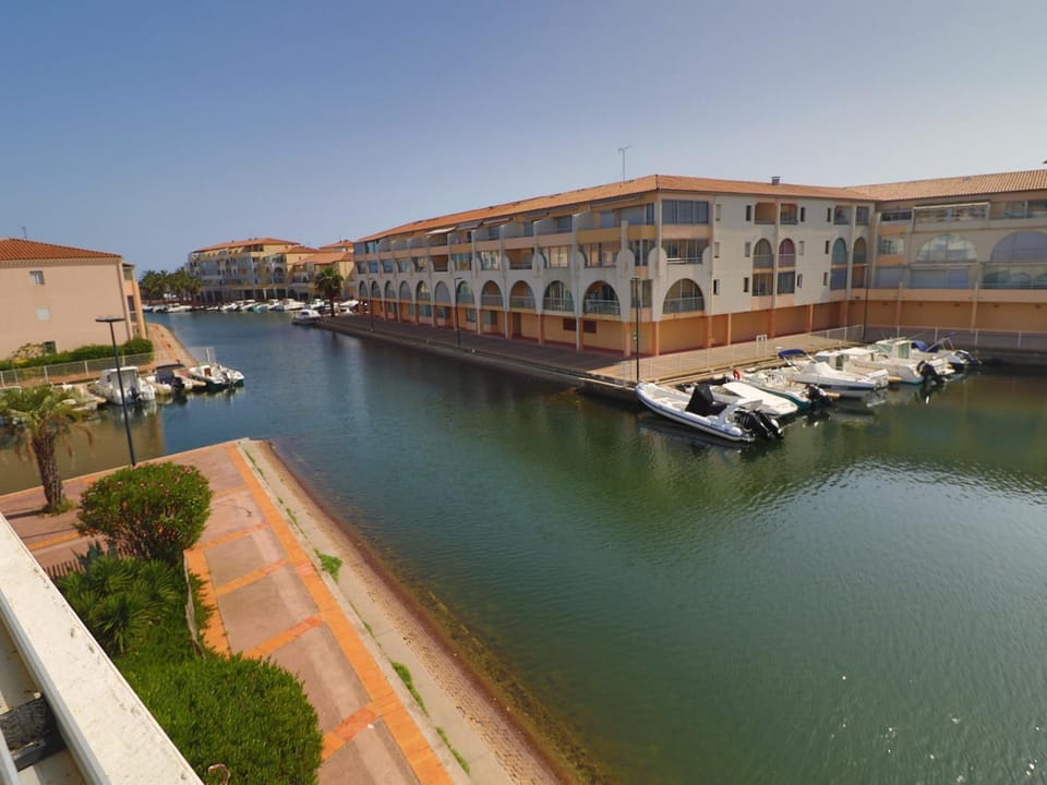 T2 à Sète avec climatisation et parking privé - FR-1-472-190 Apartment in Occitanie