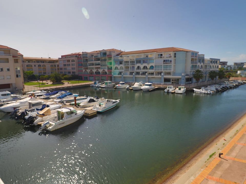 T2 à Sète avec climatisation et parking privé - FR-1-472-190 Apartment in Occitanie