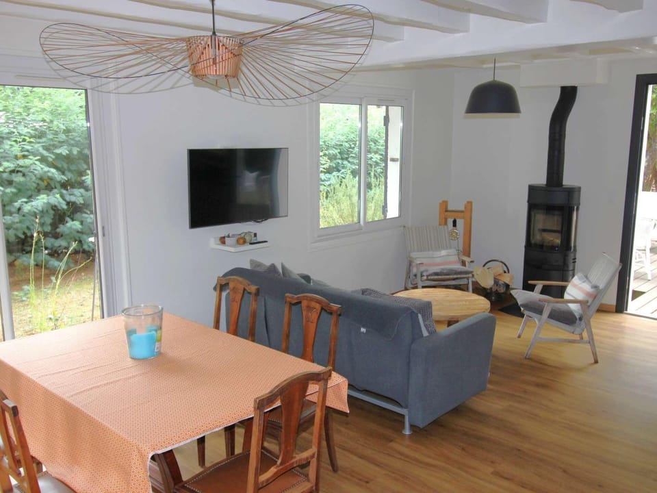 Villa rénovée avec terrasses, proche forêt - 8 pers, calme, wifi et ménage inclus - FR-1-736-7 Villa in Lege-Cap-Ferret