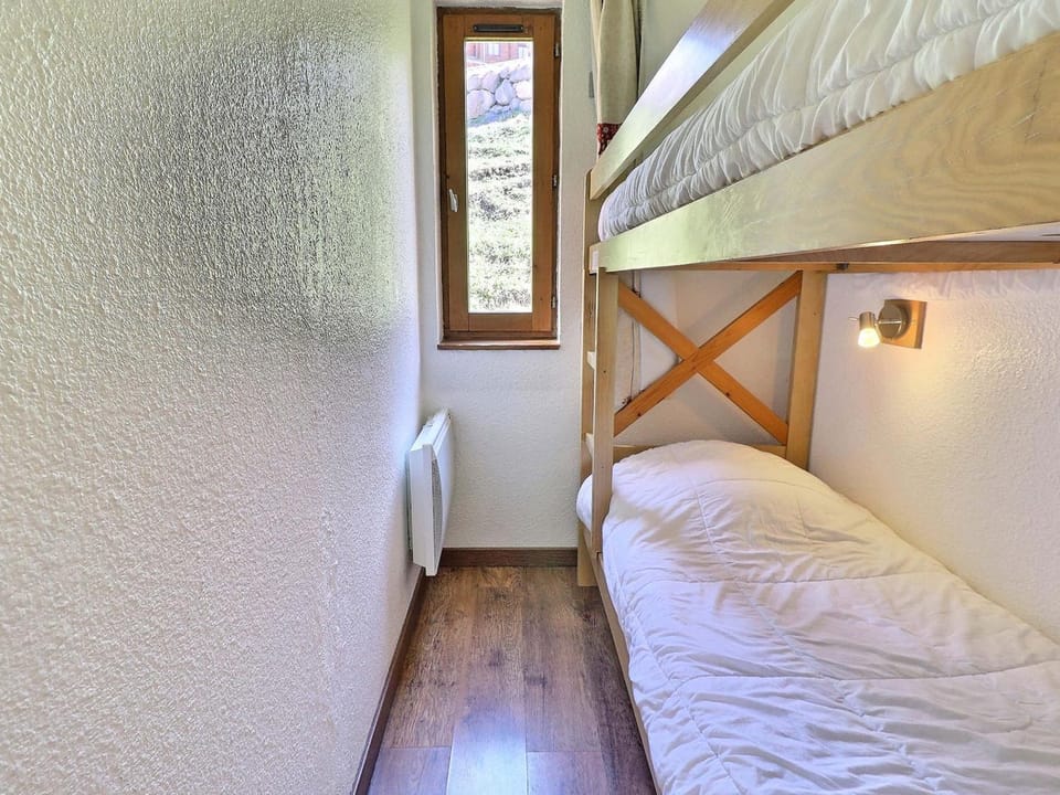 Confortable 2P+Cabine, Skis aux pieds, proche commerces, 5/6 pers - FR-1-182A-32 Cabin in Les Allues