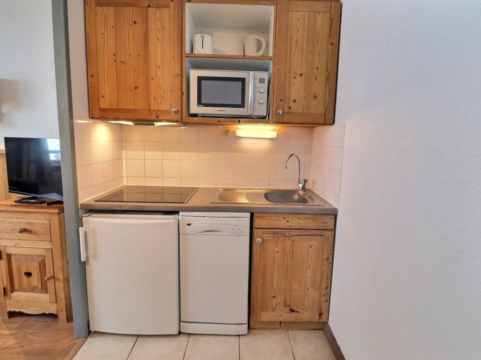 Confortable Appart 2 Pièces, Skis aux Pieds, Animaux Bienvenus - FR-1-182A-43 Apartment in Les Allues