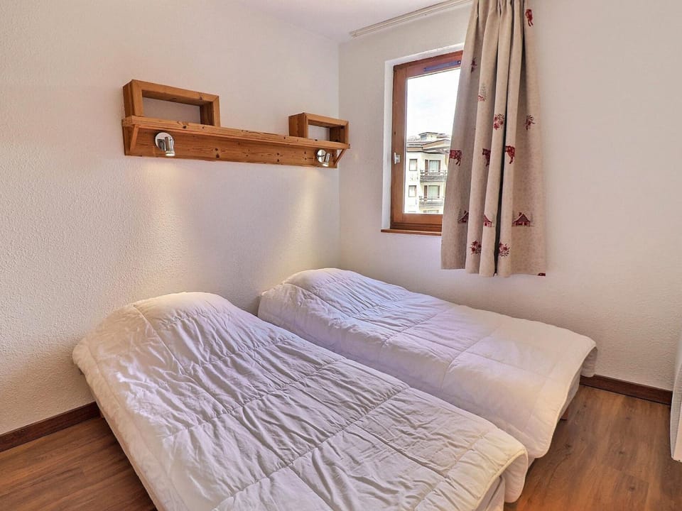 2 Pièces + Cabine, Skis aux Pieds, Proche Commerces - FR-1-182A-35 Cabin in Les Allues