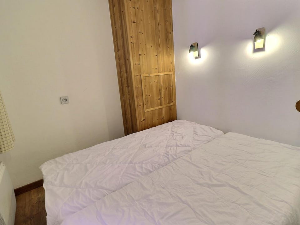 Confortable 2 Pièces, Skis Aux Pieds, Animaux Admis - FR-1-182A-37 Apartment in Les Allues