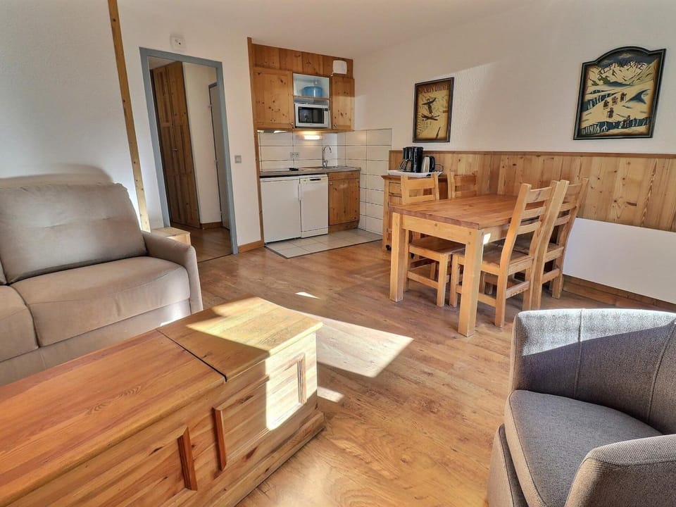 2 Pièces Confortable, Skis aux Pieds, Proche Commerces - FR-1-182A-36 Apartment in Les Allues