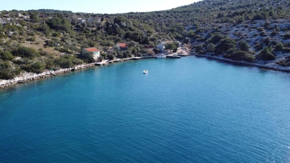 Facade/entrance, Bird's eye view