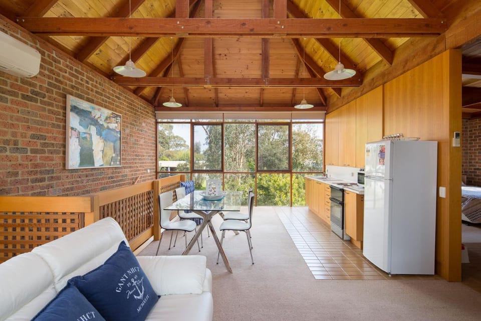 Shearwater Beach House in Silverleaves House in Cowes