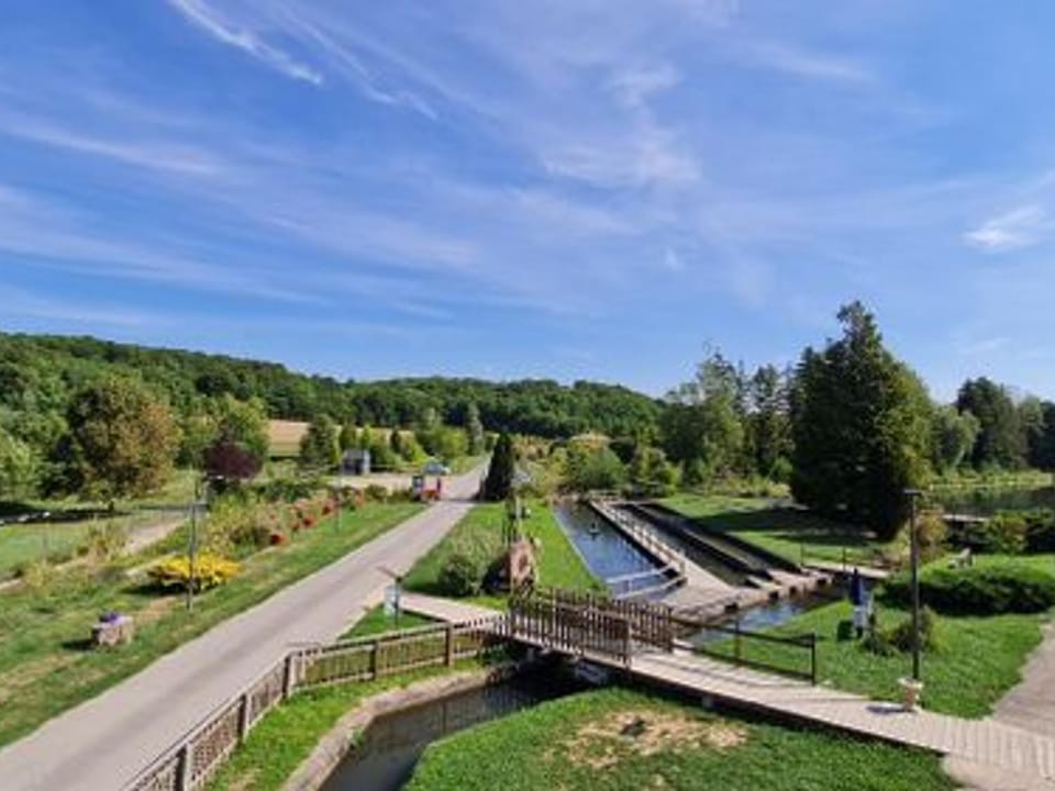 Escapade Nature au Parc de Lorraine - Gîte Lumineux pour 2-4 Pers, Activités & Détente - FR-1-585-91 Apartment in Grand Est