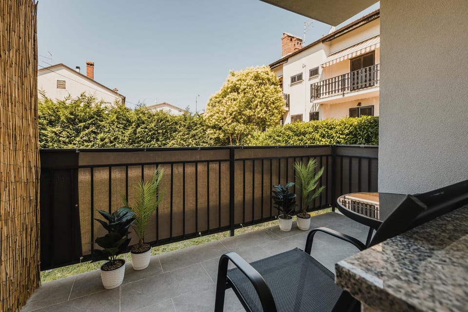 Patio, Garden, Balcony/Terrace, Garden view