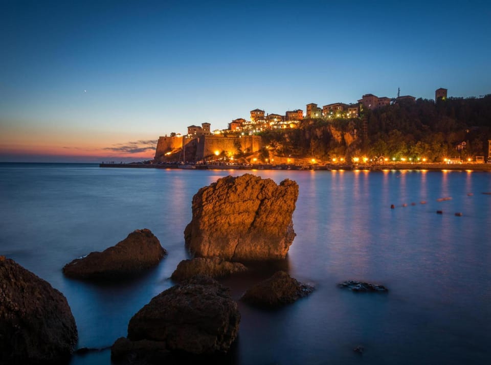 Neighbourhood, Beach, Area and facilities