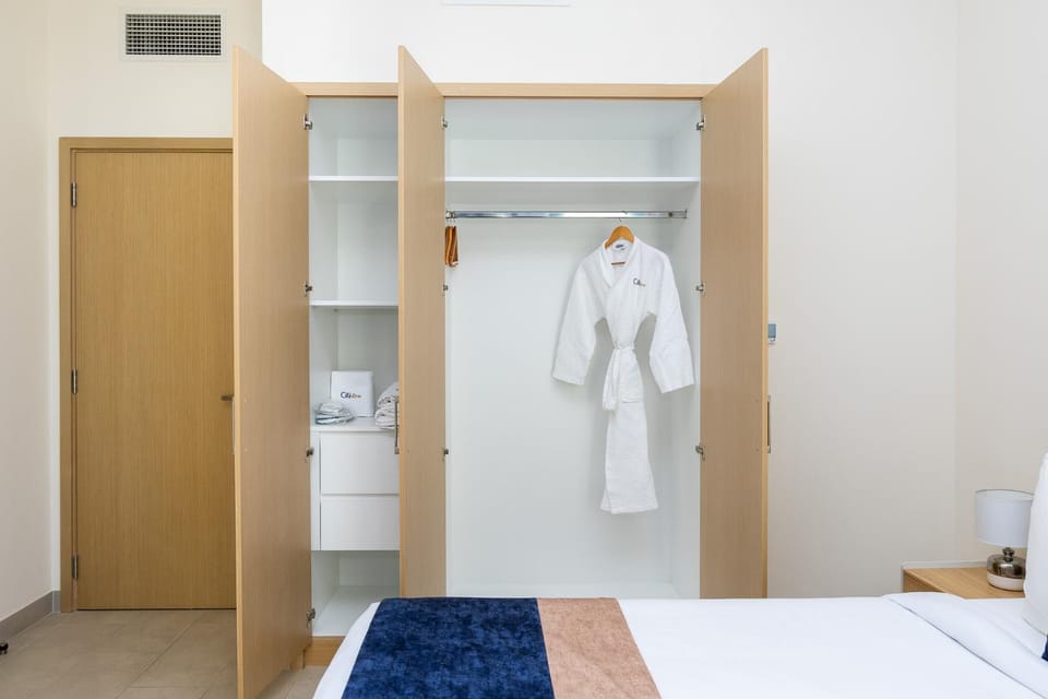 Bed, Photo of the whole room, Bedroom, towels, wardrobe