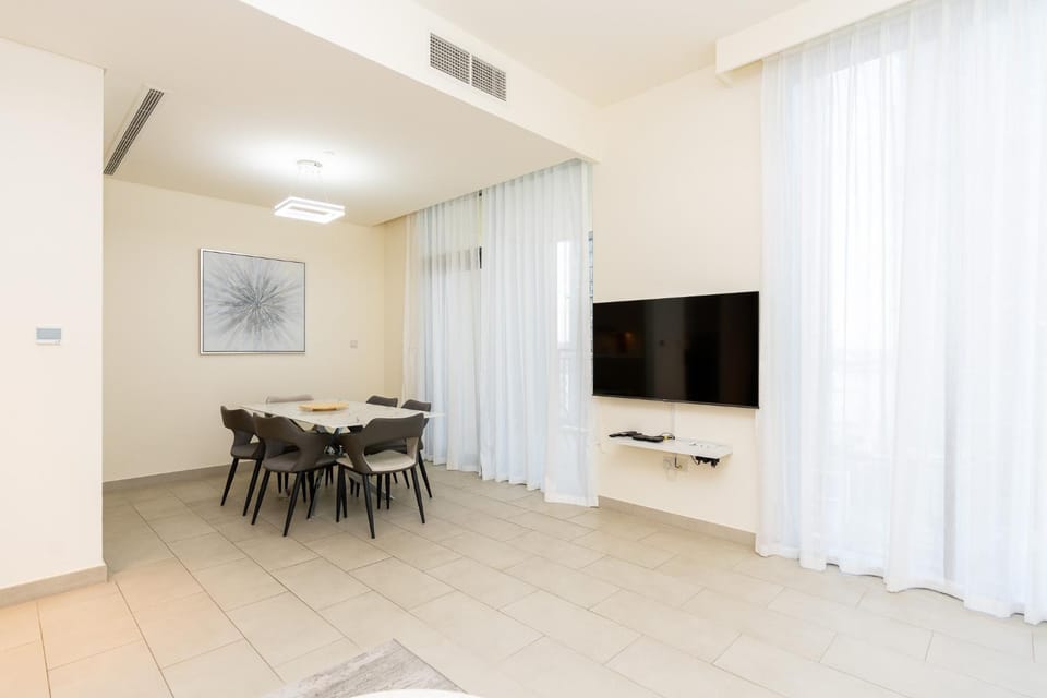 TV and multimedia, Living room, Dining area