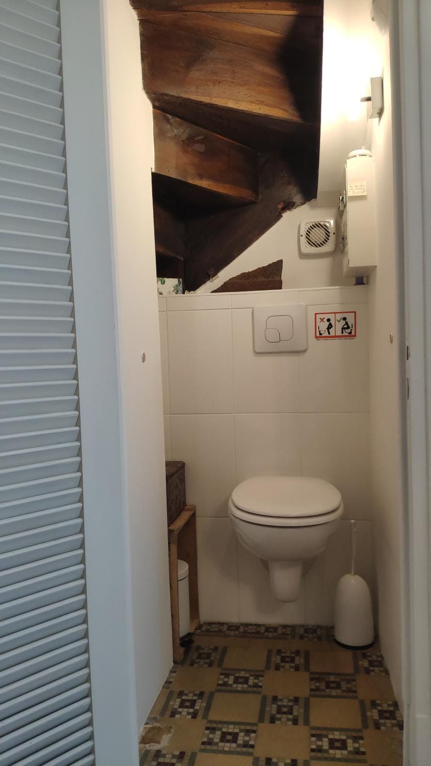 Toilet