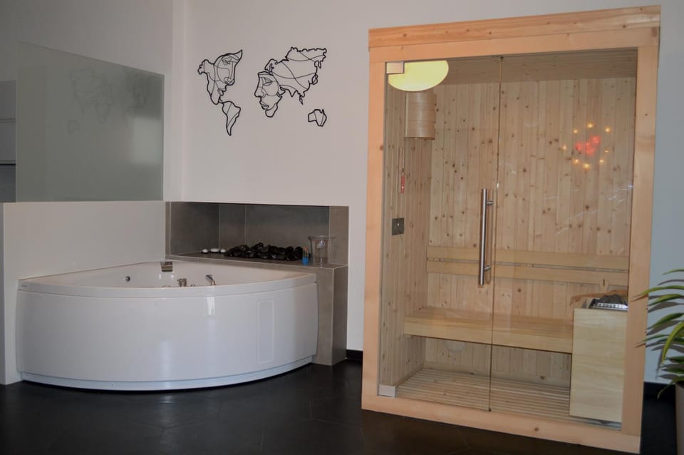 Kairos Suite Apartment in Bari