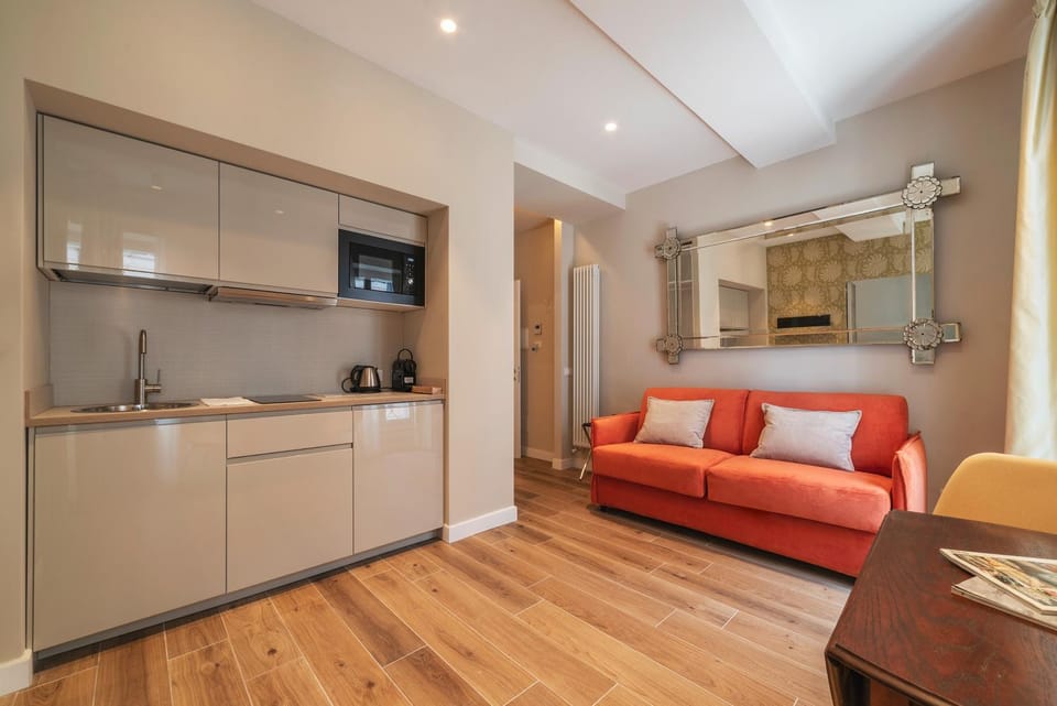 Luxury Corso Suite - DesignD Stays Apartment in Rome