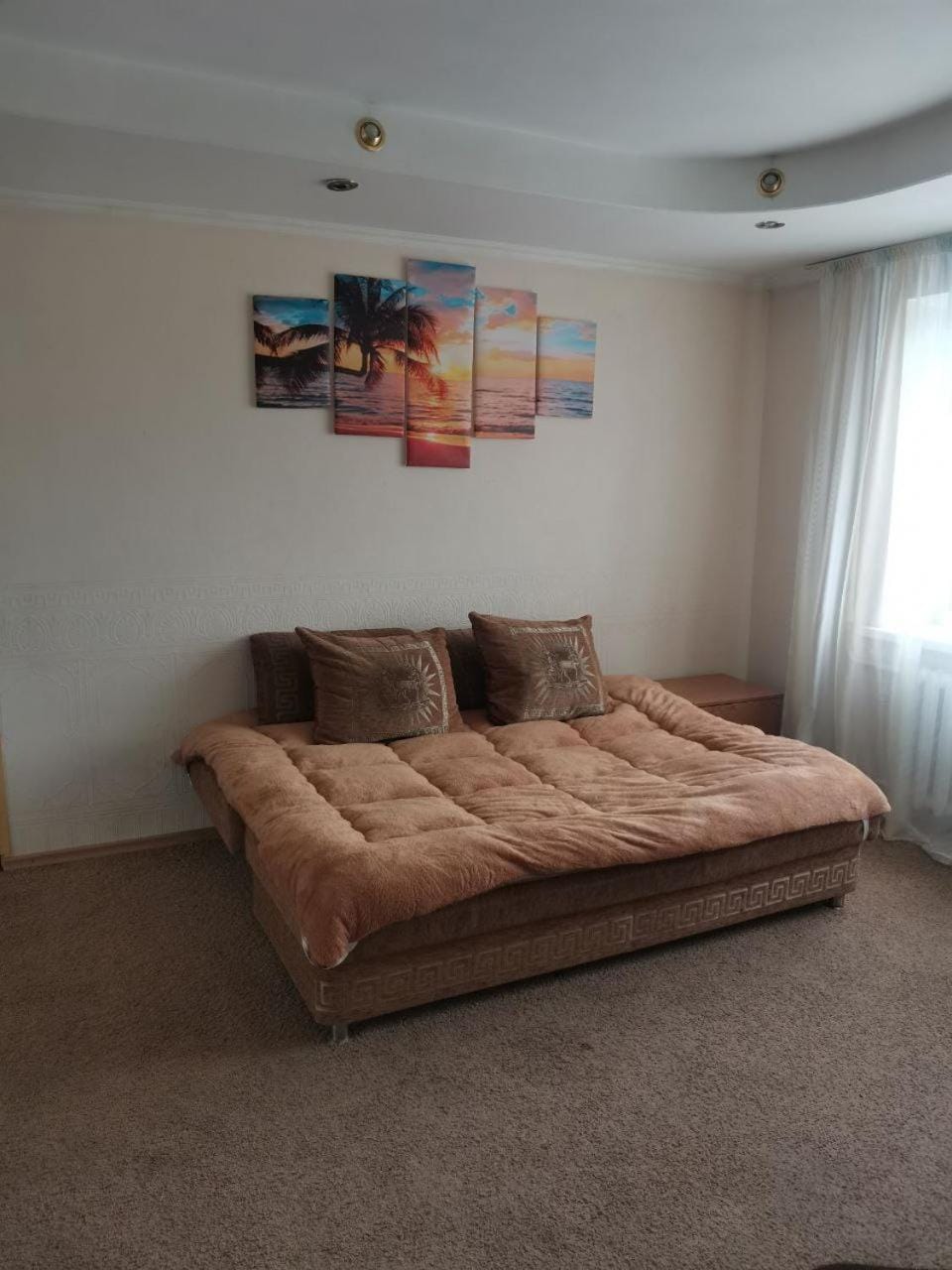 Bed, Living room, Seating area
