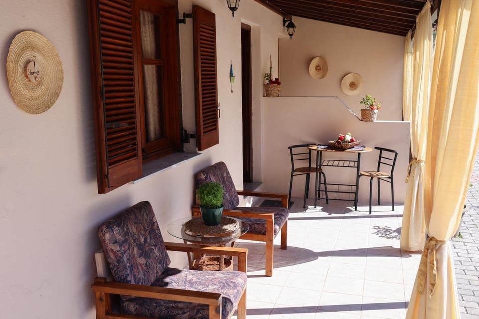 Patio, Seating area