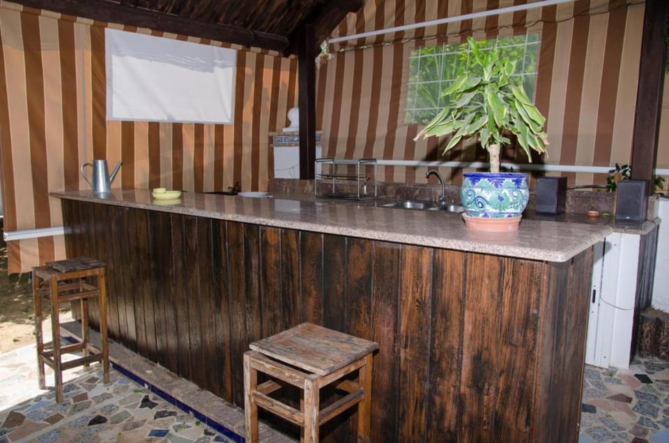 BBQ facilities, Seating area