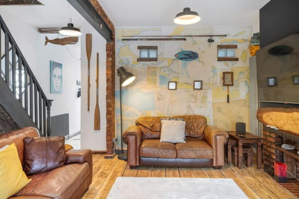 Stylish House w Free Parking Nr Exeter Centre House in Exeter