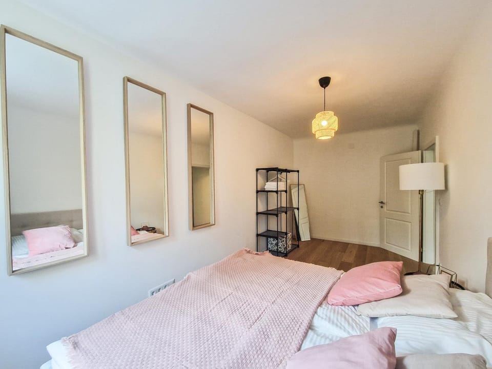 Bed, Photo of the whole room, Bedroom, towels, wardrobe