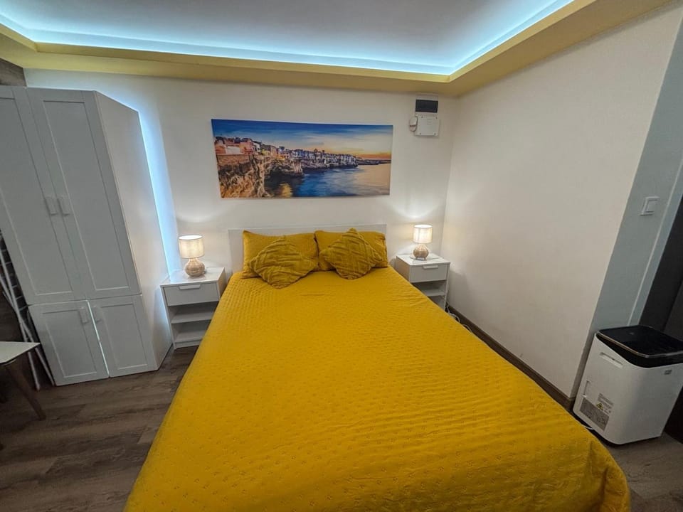 Bedroom, wardrobe
