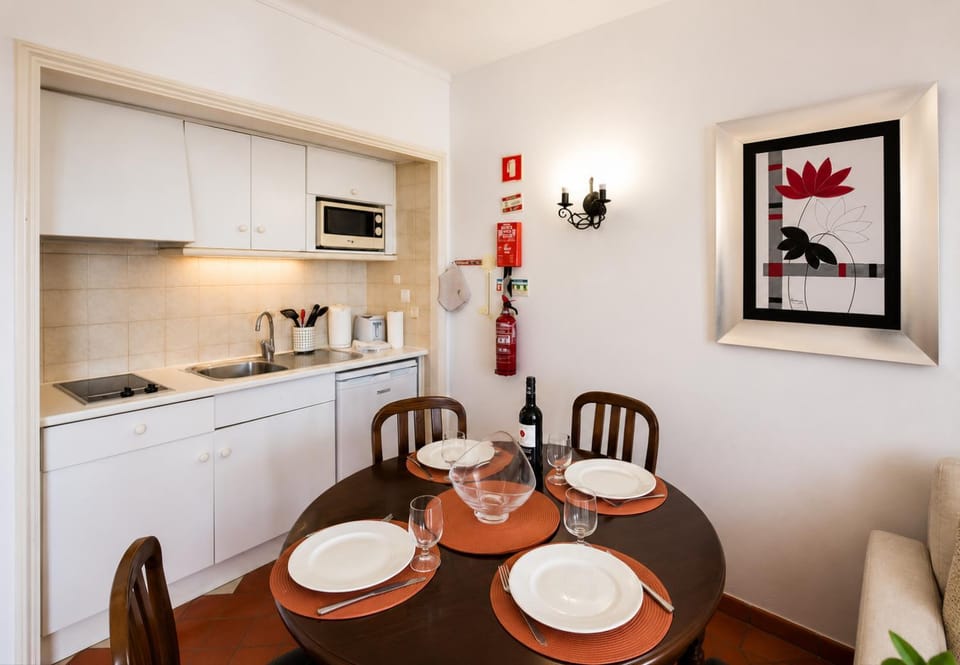 DUPLEX COM VISTA MAR e SOLARIO PRIVATIVO T2 Apartment in Lagos