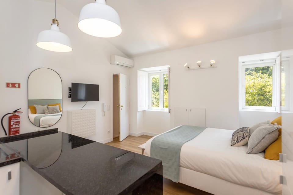 Bed, Kitchen or kitchenette