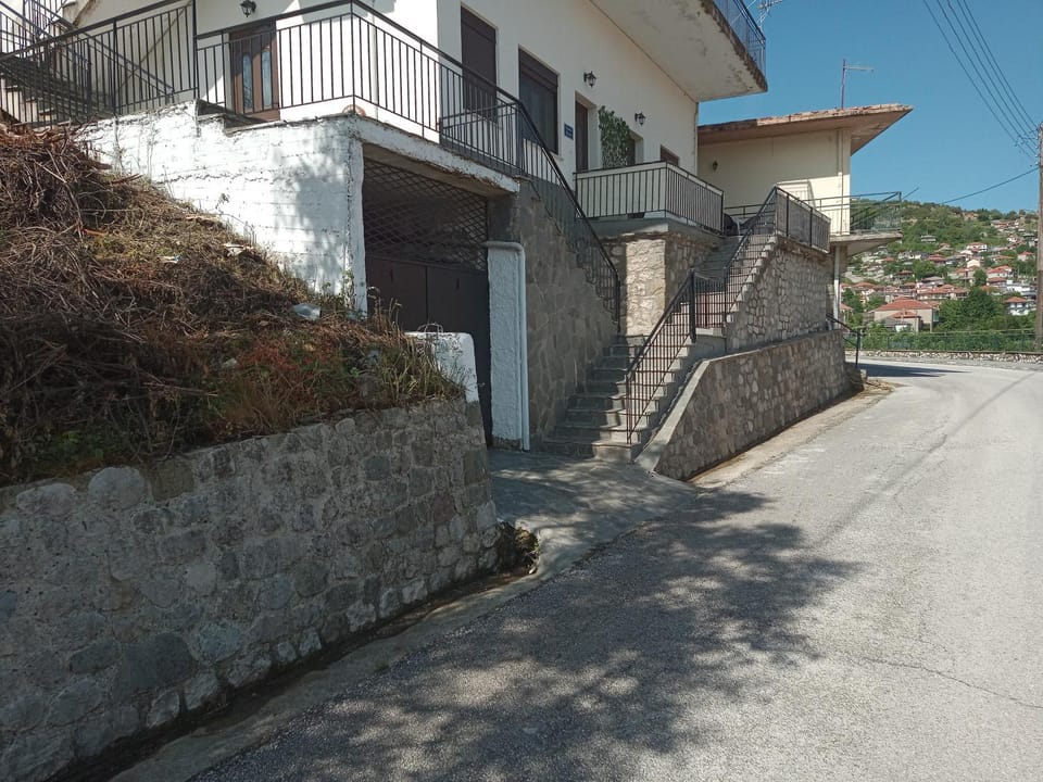 Property building, Day, Neighbourhood, Street view