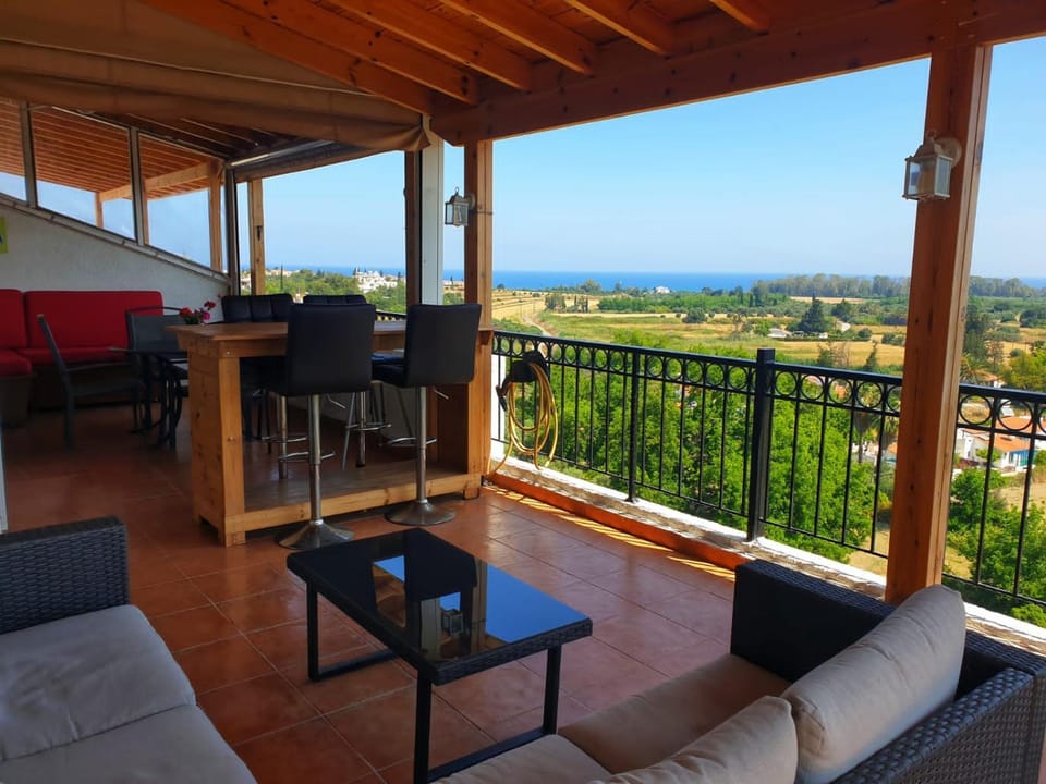 View (from property/room), Balcony/Terrace, Seating area, Dining area