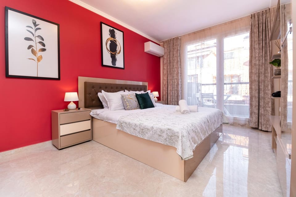 Bed, View (from property/room), Photo of the whole room, Bedroom, heating, towels, air conditioner