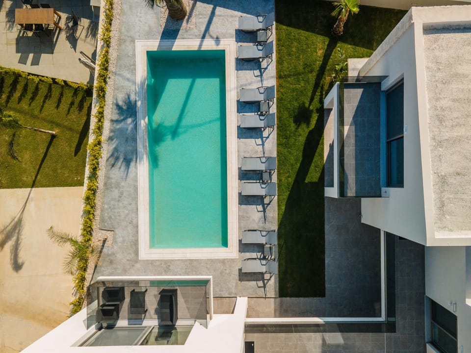 Garden, Swimming pool
