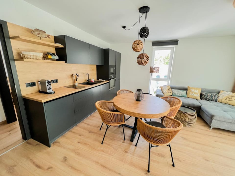 Kitchen or kitchenette, Living room, Dining area