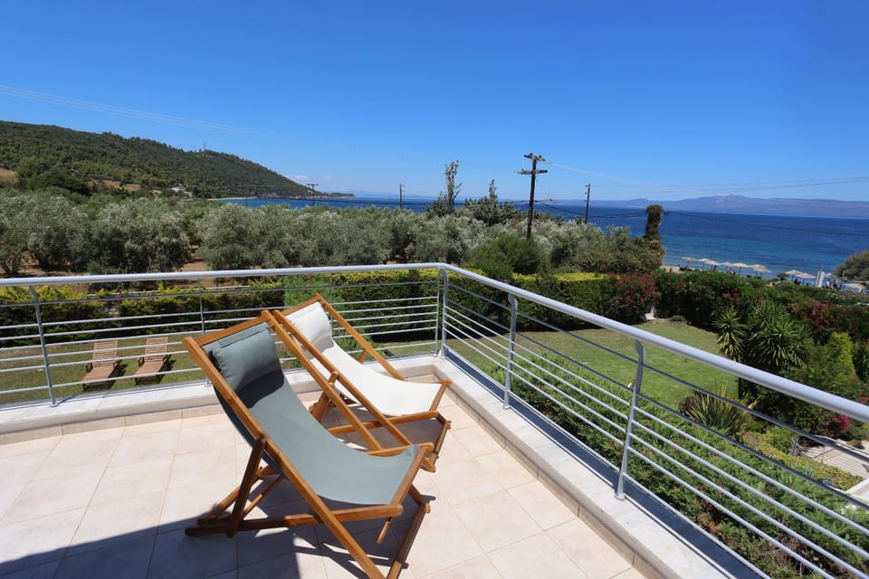 View (from property/room), Balcony/Terrace, Sea view