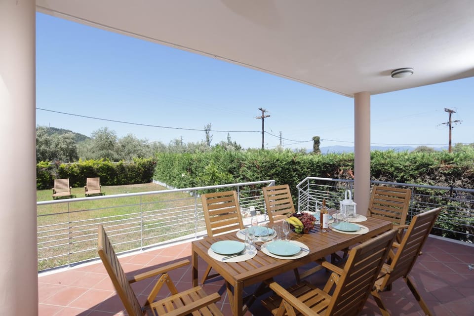 Natural landscape, Balcony/Terrace, Dining area