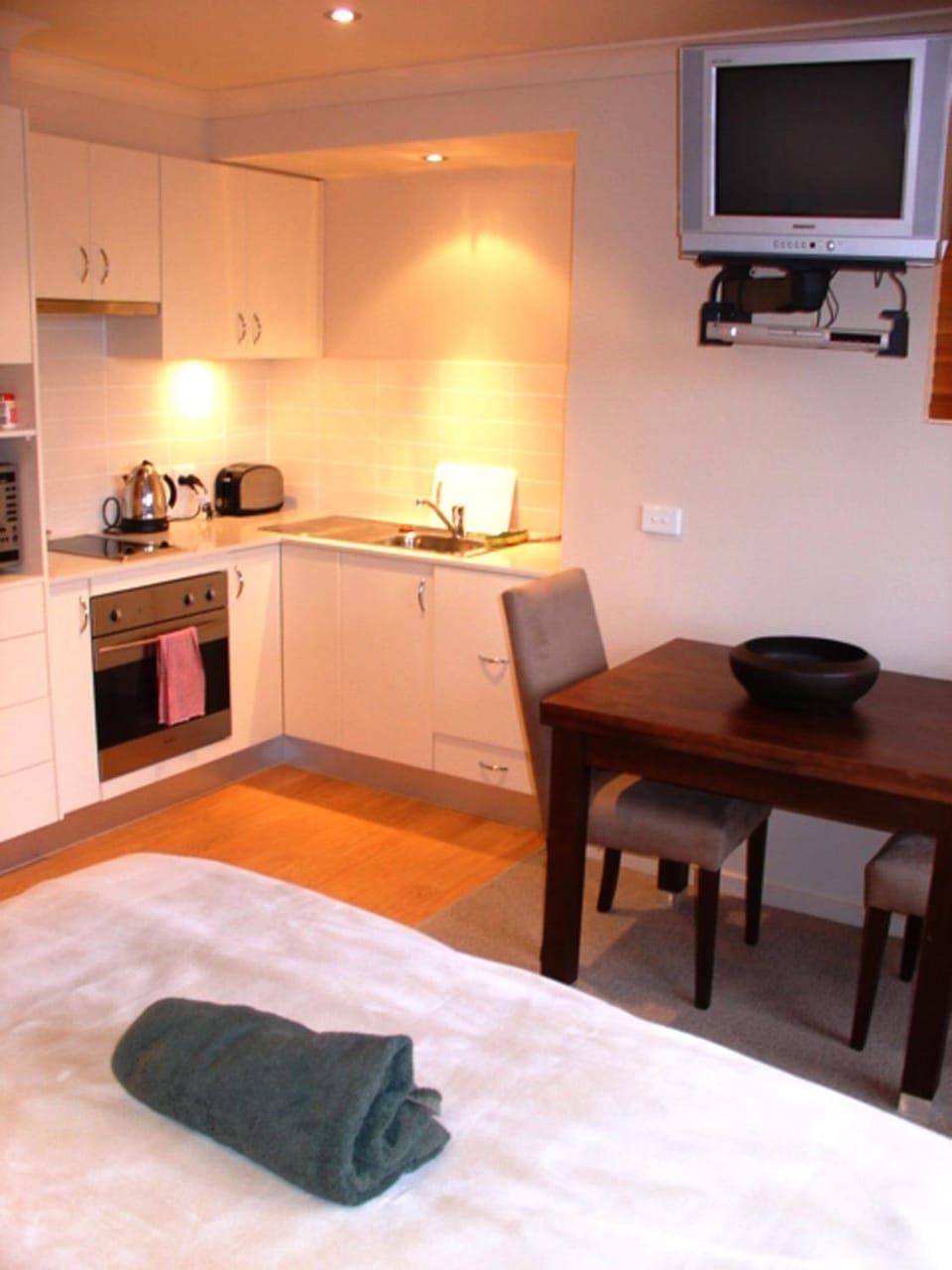 Schnapps Apartment in Hotham Heights