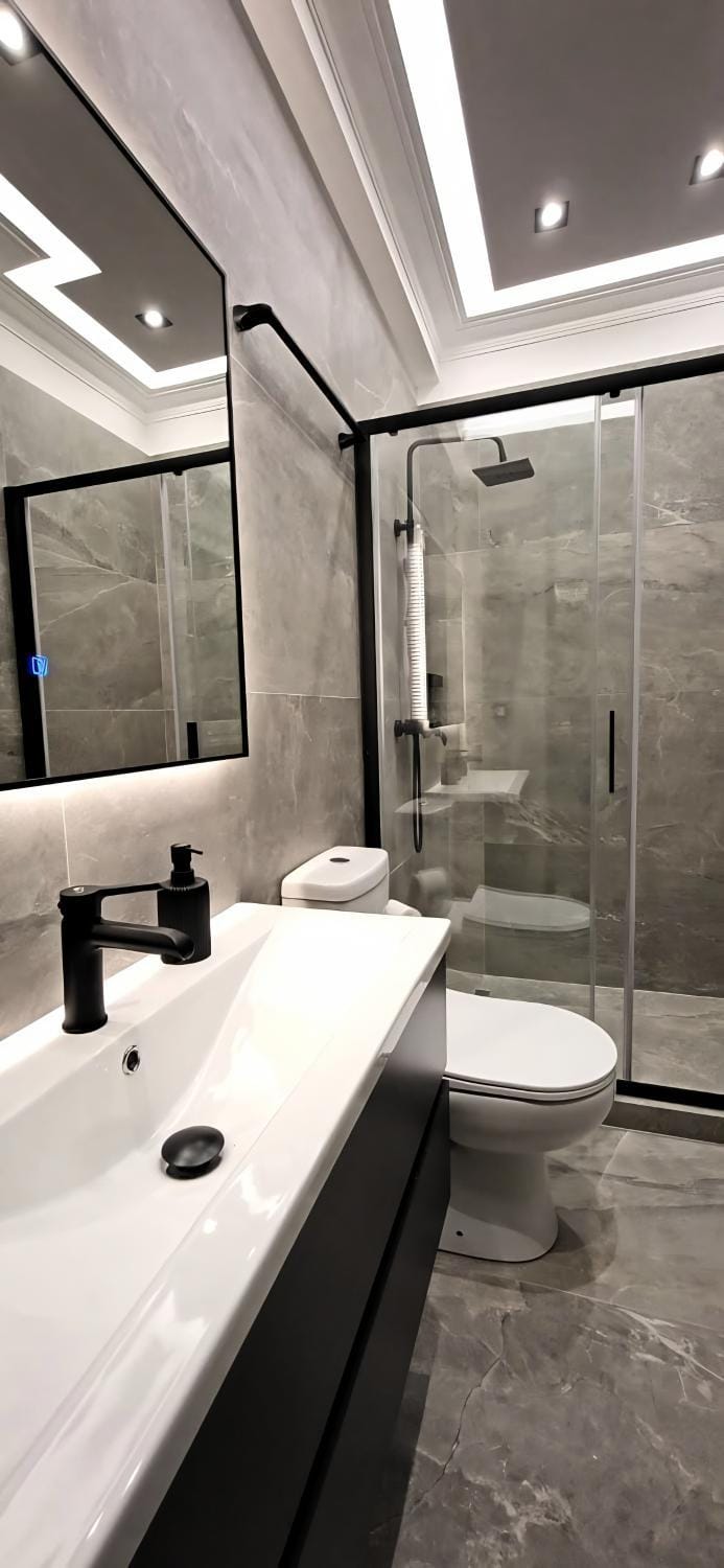 Shower, Toilet, Bathroom