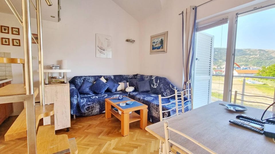 Balcony/Terrace, air conditioner