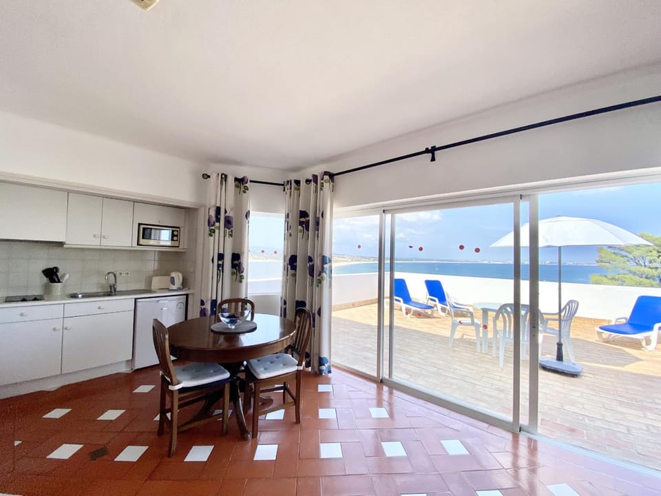 Balcony/Terrace, Kitchen or kitchenette, Living room