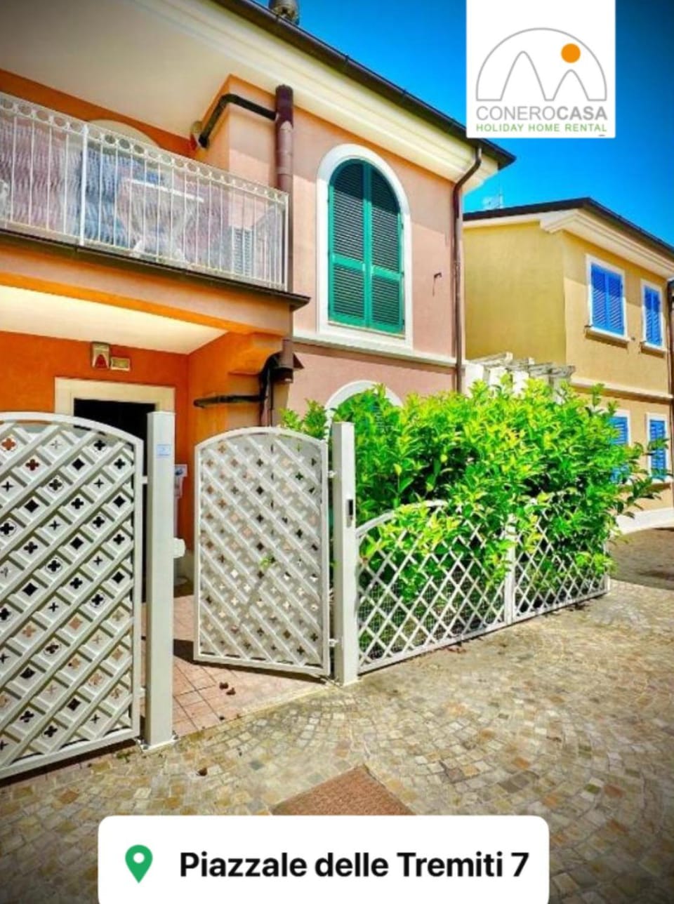 Property building, Nearby landmark, Day, Property logo or sign, Neighbourhood, Balcony/Terrace, Street view, Area and facilities, internet