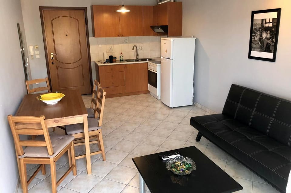 Kitchen or kitchenette, Living room, Dining area, stove