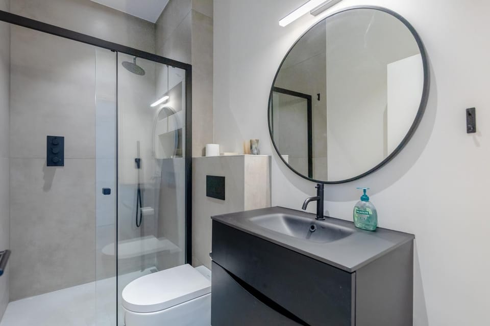 Sleek & Central 1BD Flat - Battersea Park Apartment in London
