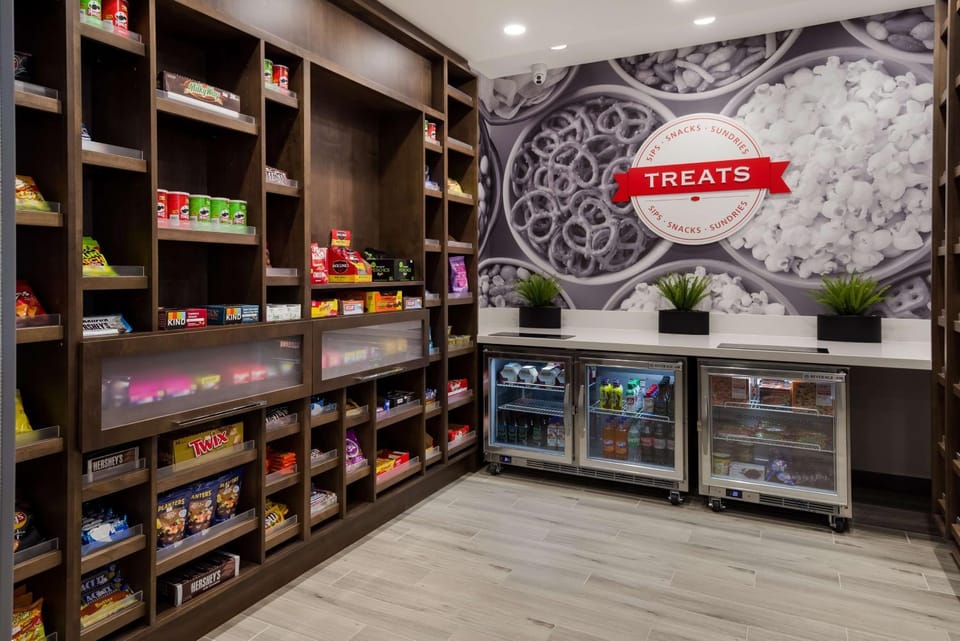 On-site shops, Shopping Area, vending machine