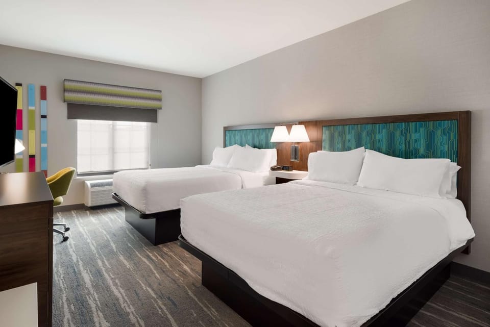 Bed, Photo of the whole room, Bedroom, air conditioner