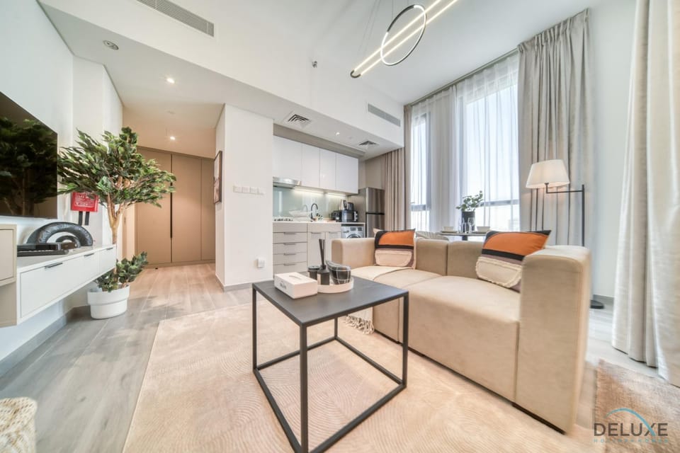 Kitchen or kitchenette, Living room, Seating area, Dining area, minibar, air conditioner