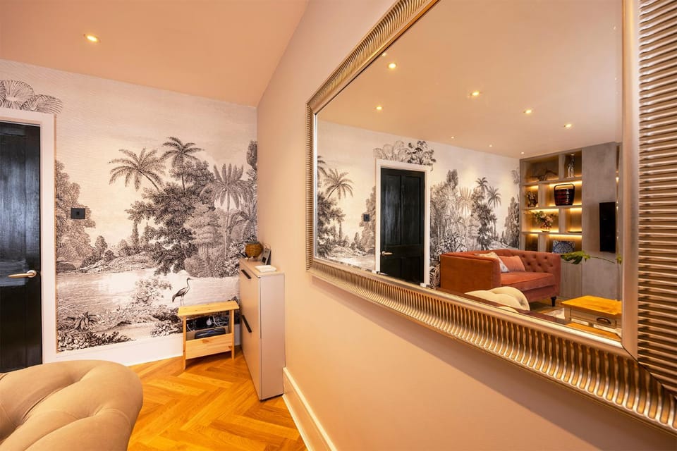 Living room, Decorative detail