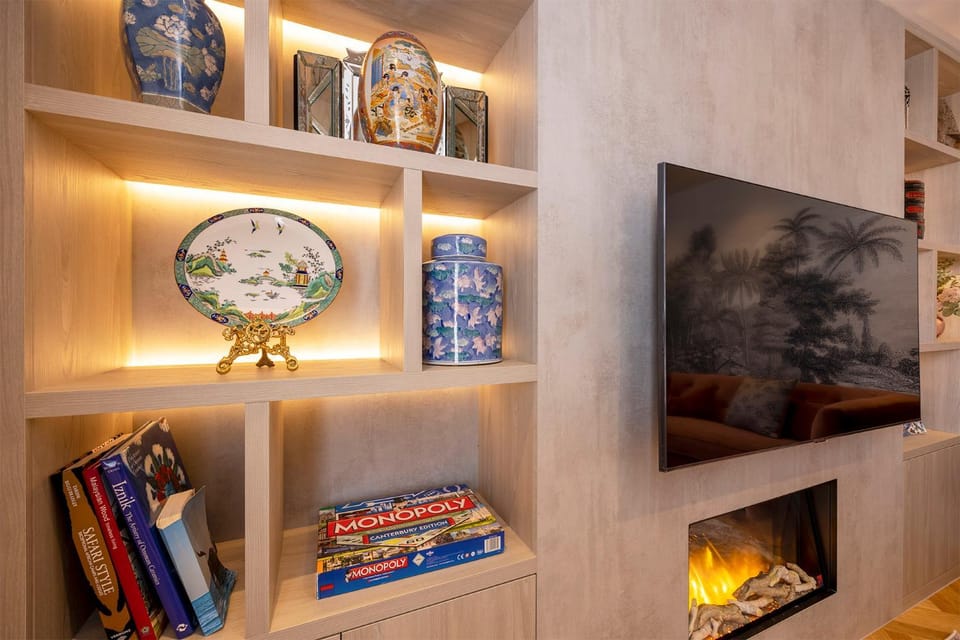 Communal lounge/ TV room, TV and multimedia, Evening entertainment